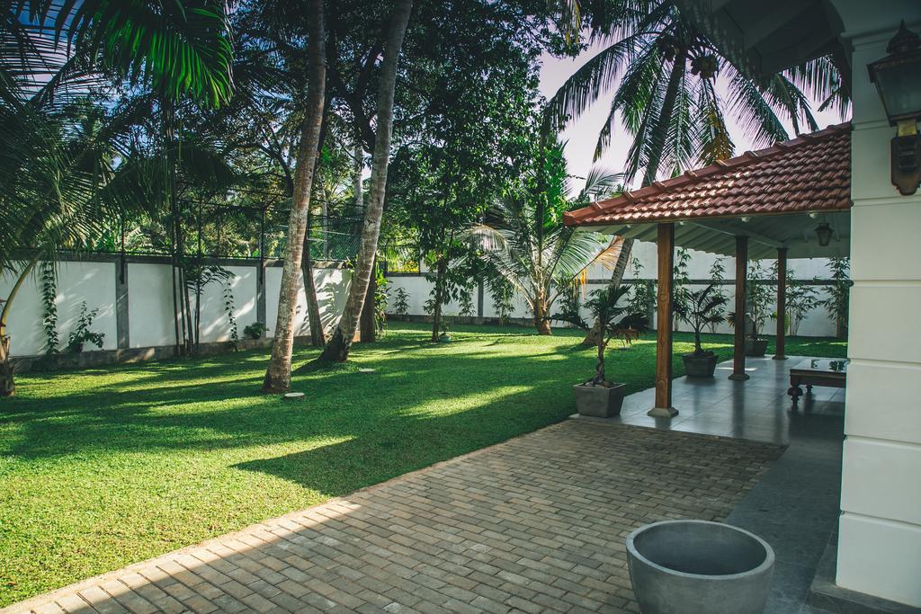 Sisikirana Villa Unawatuna Exteriör bild